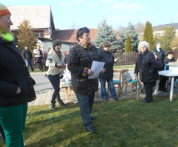 Zdobenie veľkonočného stromu 2016