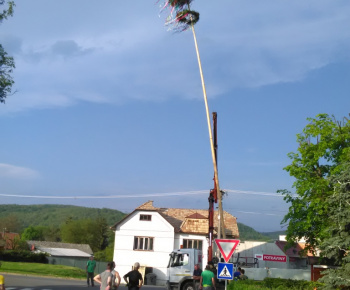 Stavanie mája 30.4.2018